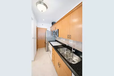 100 Lincoln #1405, Miami Beach, FL 33139 - Photo 9