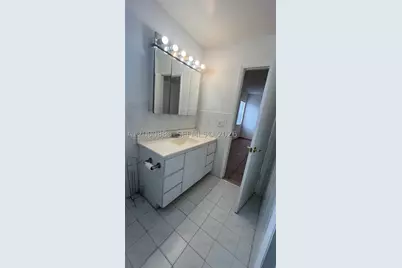 6070 W 18th #323, Hialeah, FL 33012 - Photo 9