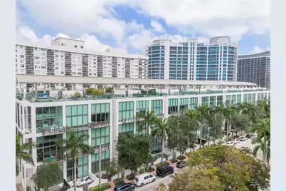 6000 Collins #527, Miami Beach, FL 33140 - Photo 1