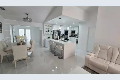 8421 NW 8th, Pembroke Pines, FL 33024 - Photo 9