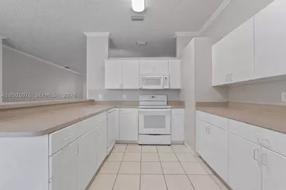 690 SE 30th, Homestead, FL 33033 - Photo 9