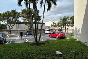 10900 SW 104th, Miami, FL 33176 - Photo 35