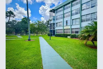 2741 Taft #404, Hollywood, FL 33020 - Photo 5