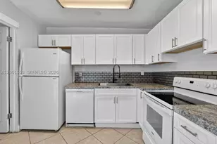 6878 SW 15th, North Lauderdale, FL 33068 - Photo 9