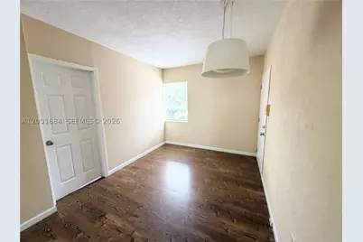 620 84th #25, Miami Beach, FL 33141 - Photo 5