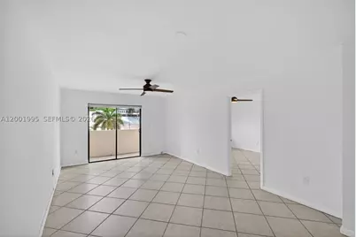 1250 Lincoln #404, Miami Beach, FL 33139 - Photo 11