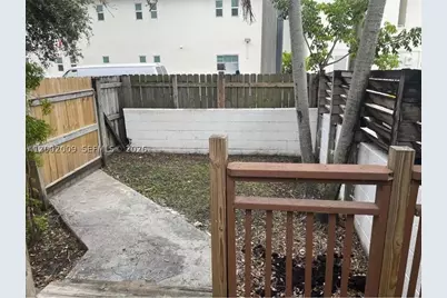 1720 Pierce #1, Hollywood, FL 33020 - Photo 15