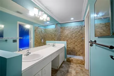 12111 SW 5th #ROOMMATE, Pembroke Pines, FL 33025 - Photo 13