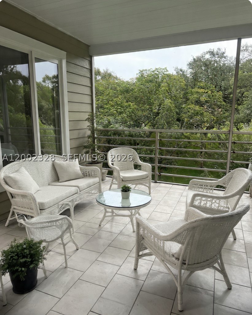 3070 NW 48th #413 - 3070 NW 48th #413, Lauderdale Lakes, FL 33313 Luxury Property | Jose Angel Pina