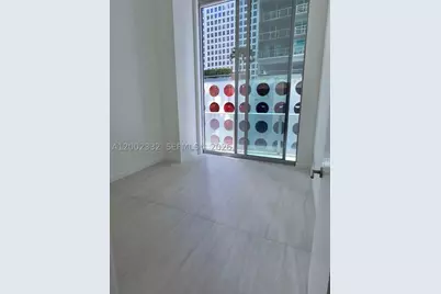 77 SE 5th #1010, Miami, FL 33131 - Photo 9