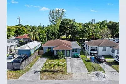 2410 Jackson, Hollywood, FL 33020 - Photo 3
