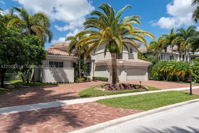651 Sweet Bay, Plantation, FL 33324 - Photo 3