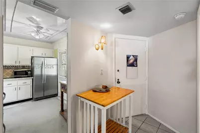 20500 W Country Club #405, Aventura, FL 33180 - Photo 7