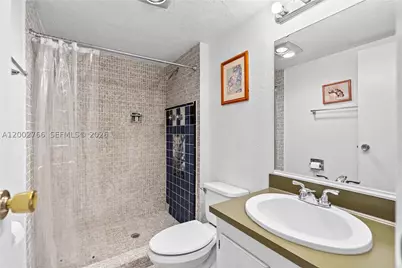 20500 W Country Club #405, Aventura, FL 33180 - Photo 23