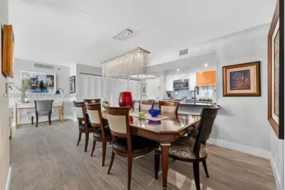 5757 Collins #1104, Miami Beach, FL 33140 - Photo 17