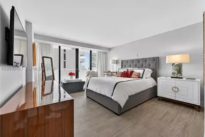 5757 Collins #1104, Miami Beach, FL 33140 - Photo 25
