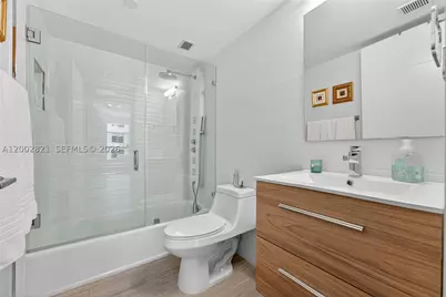 5757 Collins #1104, Miami Beach, FL 33140 - Photo 35