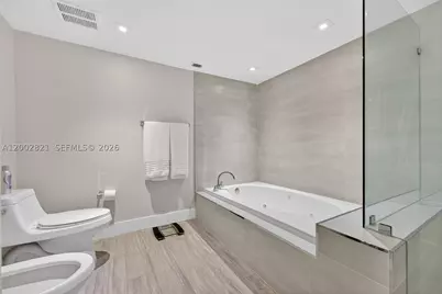 5757 Collins #1104, Miami Beach, FL 33140 - Photo 29