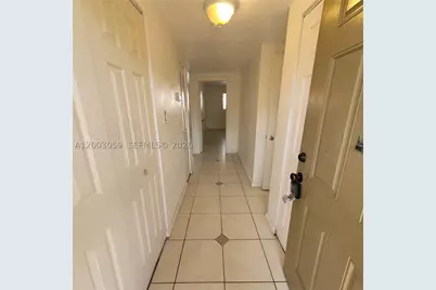 1370 NE 119th #137015, Miami, FL 33161 - Photo 5