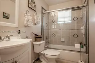 777 Tanglewood, Weston, FL 33327 - Photo 17