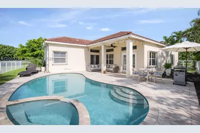 777 Tanglewood, Weston, FL 33327 - Photo 3