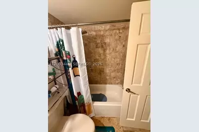 10331 Holly, Pembroke Pines, FL 33026 - Photo 19