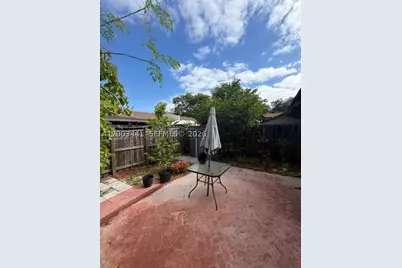 10331 Holly, Pembroke Pines, FL 33026 - Photo 23