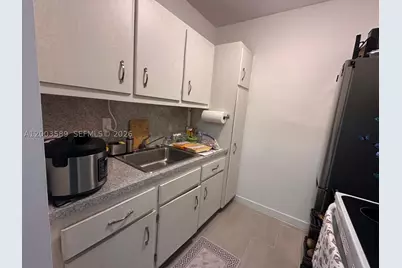 230 SW 11th #14, Hallandale Beach, FL 33009 - Photo 9