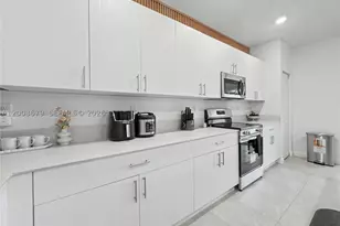 13218 SW 189th, Miami, FL 33177 - Photo 23
