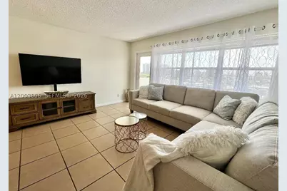 401 Golden Isles #1011, Hallandale Beach, FL 33009 - Photo 3