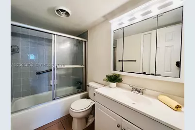 401 Golden Isles #1011, Hallandale Beach, FL 33009 - Photo 25