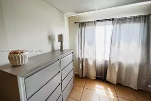 401 Golden Isles, Hallandale Beach, FL 33009 - Photo 23
