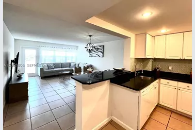 401 Golden Isles #1011, Hallandale Beach, FL 33009 - Photo 13