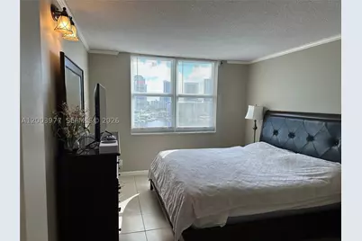 427 Golden Isles #14E, Hallandale, FL 33009 - Photo 7