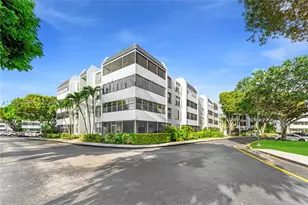10852 N Kendall, Miami, FL 33176 - Photo 1