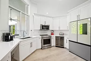 765 Bayside, Weston, FL 33326 - Photo 11