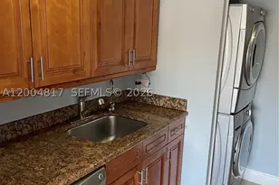 2415 NW 16th St, Miami, FL 33125 - Photo 11