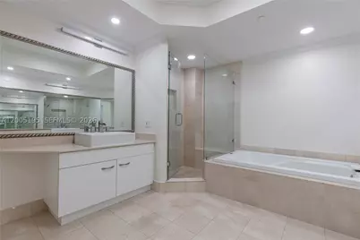 21150 Point #LPH 2902, Aventura, FL 33180 - Photo 17