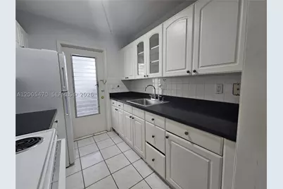 1719 Wiley #2, Hollywood, FL 33020 - Photo 9