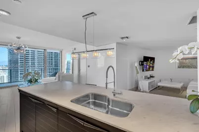 200 Biscayne Boulevard #3407, Miami, FL 33131 - Photo 21