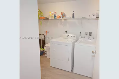 999 SW 1st #1611, Miami, FL 33130 - Photo 9