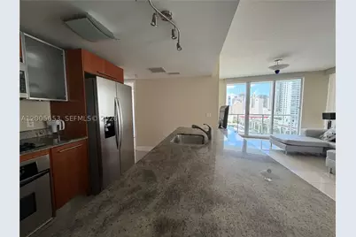 185 SW 7th #1511, Miami, FL 33130 - Photo 3