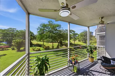 625 Oaks #304, Pompano Beach, FL 33069 - Photo 27
