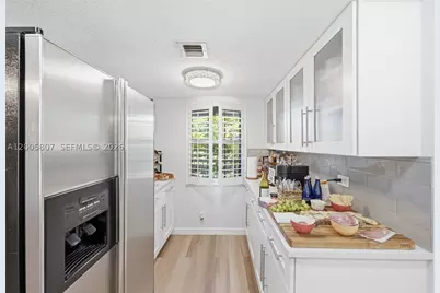 625 Oaks #304, Pompano Beach, FL 33069 - Photo 13
