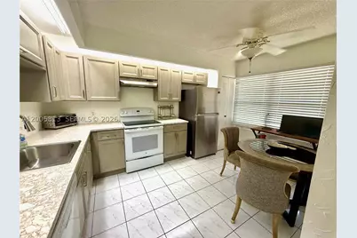 571 SW 141st #208N, Pembroke Pines, FL 33027 - Photo 9