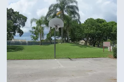 2320 S Cypress Bend #204, Pompano Beach, FL 33069 - Photo 27