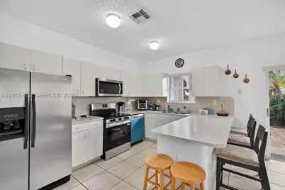 16624 NW 73rd #16624, Miami Lakes, FL 33014 - Photo 11