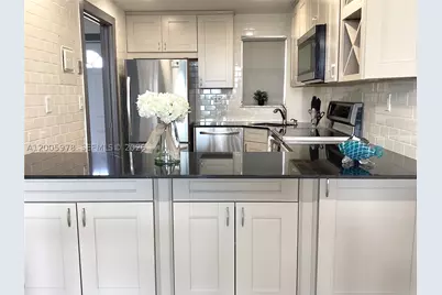 8900 Washington #PH2A, Pembroke Pines, FL 33025 - Photo 11