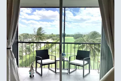 8900 Washington #PH2A, Pembroke Pines, FL 33025 - Photo 1