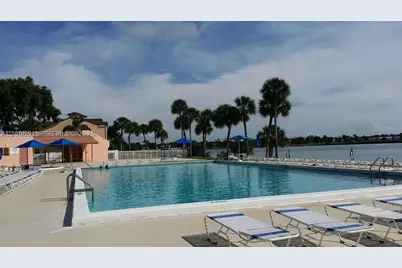 20840 San Simeon #209, Miami, FL 33179 - Photo 5